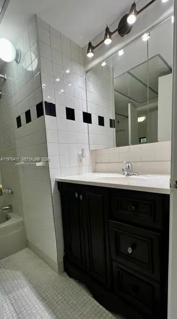 3101 Oakland Shores Dr H104, Oakland Park, Florida, Oakland Park, Florida 33309, 1 Bedroom Bedrooms, ,1 BathroomBathrooms,Residential Lease,For Rent,3101 Oakland Shores Dr H104, Oakland Park, Florida,A11976411
