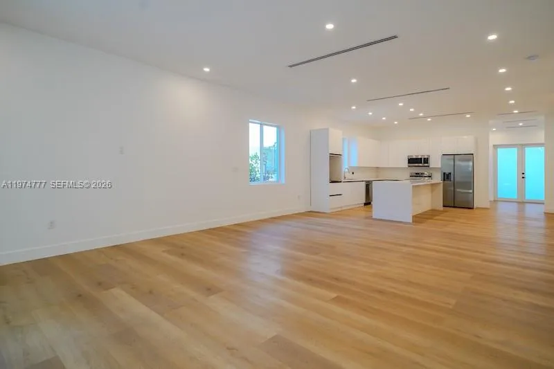 112 Nw 24th Ct, Miami, Florida 33125, Miami, Florida 33125, 4 Bedrooms Bedrooms, ,3 BathroomsBathrooms,Residential Lease,For Rent,112 Nw 24th Ct, Miami, Florida 33125,A11974777