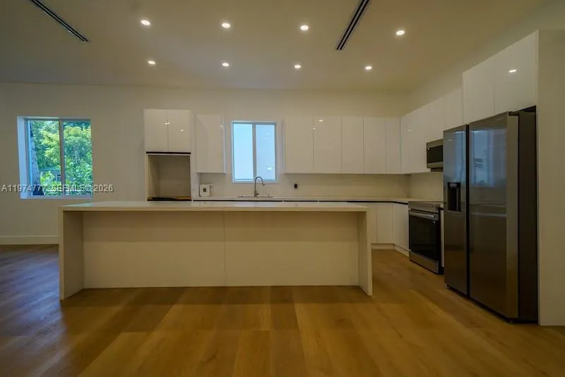 112 Nw 24th Ct, Miami, Florida 33125, Miami, Florida 33125, 4 Bedrooms Bedrooms, ,3 BathroomsBathrooms,Residential Lease,For Rent,112 Nw 24th Ct, Miami, Florida 33125,A11974777