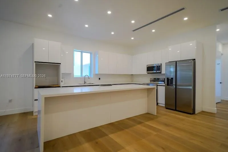 112 Nw 24th Ct, Miami, Florida 33125, Miami, Florida 33125, 4 Bedrooms Bedrooms, ,3 BathroomsBathrooms,Residential Lease,For Rent,112 Nw 24th Ct, Miami, Florida 33125,A11974777