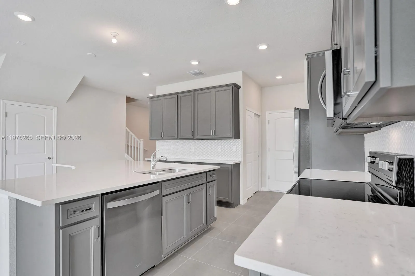 2202 S Appleton Circle S, Oakland Park, Florida 33, Oakland Park, Florida 33309, 3 Bedrooms Bedrooms, ,2 BathroomsBathrooms,Residential Lease,For Rent,2202 S Appleton Circle S, Oakland Park, Florida 33,A11976265