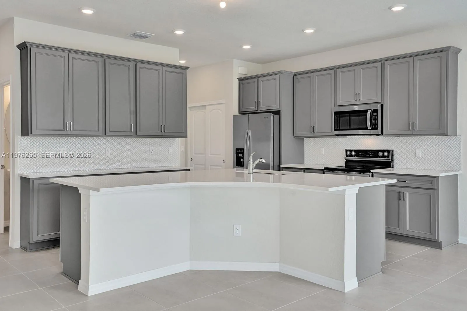 2202 S Appleton Circle S, Oakland Park, Florida 33, Oakland Park, Florida 33309, 3 Bedrooms Bedrooms, ,2 BathroomsBathrooms,Residential Lease,For Rent,2202 S Appleton Circle S, Oakland Park, Florida 33,A11976265