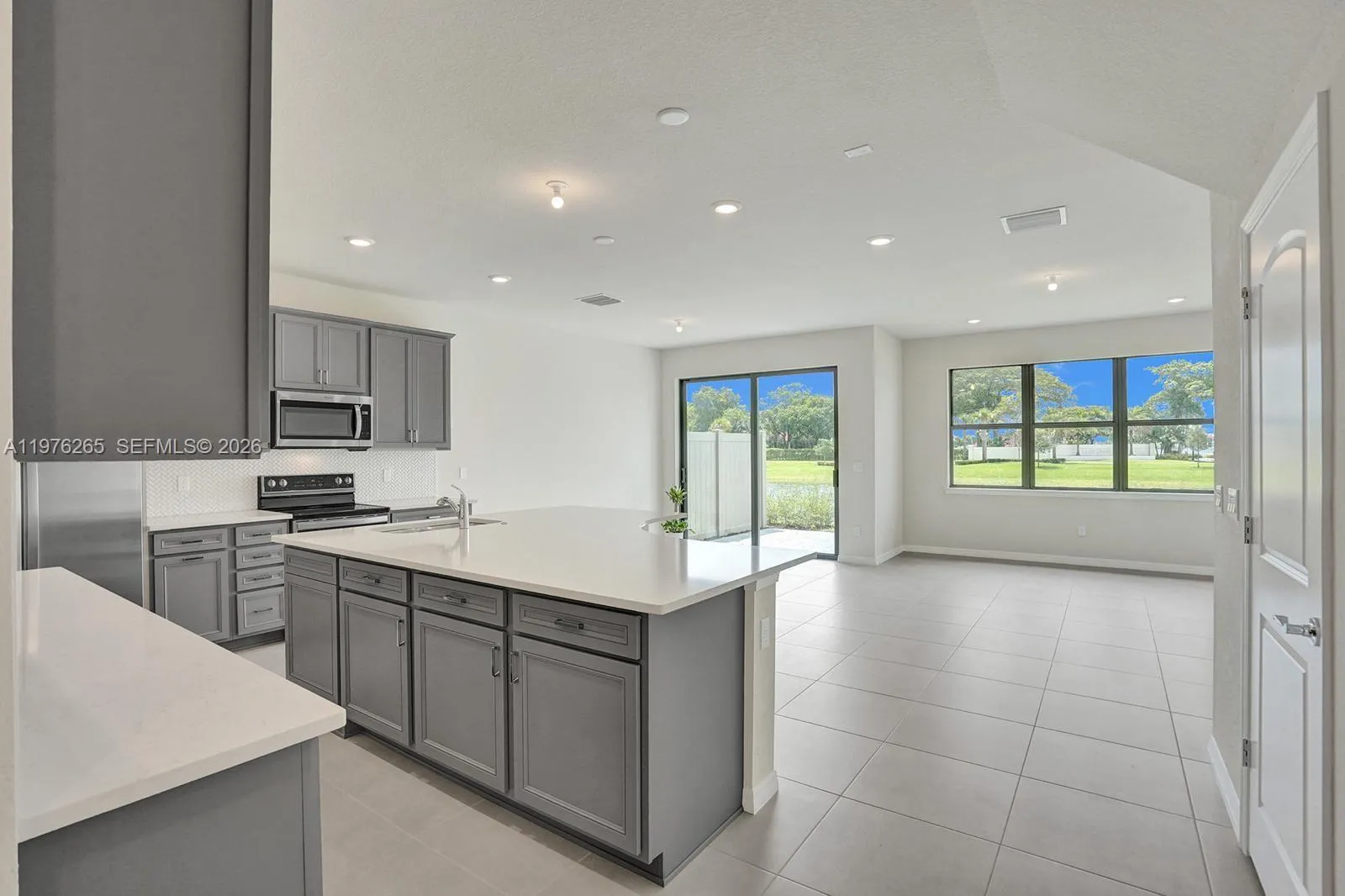 2202 S Appleton Circle S, Oakland Park, Florida 33, Oakland Park, Florida 33309, 3 Bedrooms Bedrooms, ,2 BathroomsBathrooms,Residential Lease,For Rent,2202 S Appleton Circle S, Oakland Park, Florida 33,A11976265