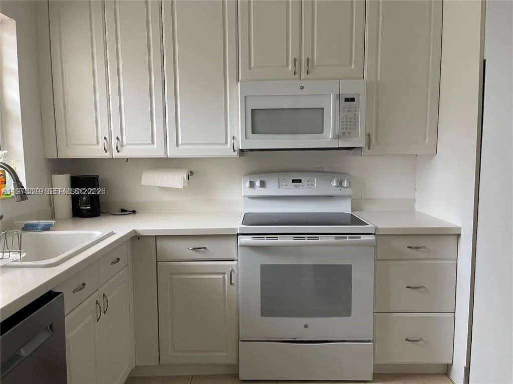 1250 Lincoln Rd 506, Miami Beach, Florida 33139, Miami Beach, Florida 33139, 2 Bedrooms Bedrooms, ,2 BathroomsBathrooms,Residential Lease,For Rent,1250 Lincoln Rd 506, Miami Beach, Florida 33139,A11976379