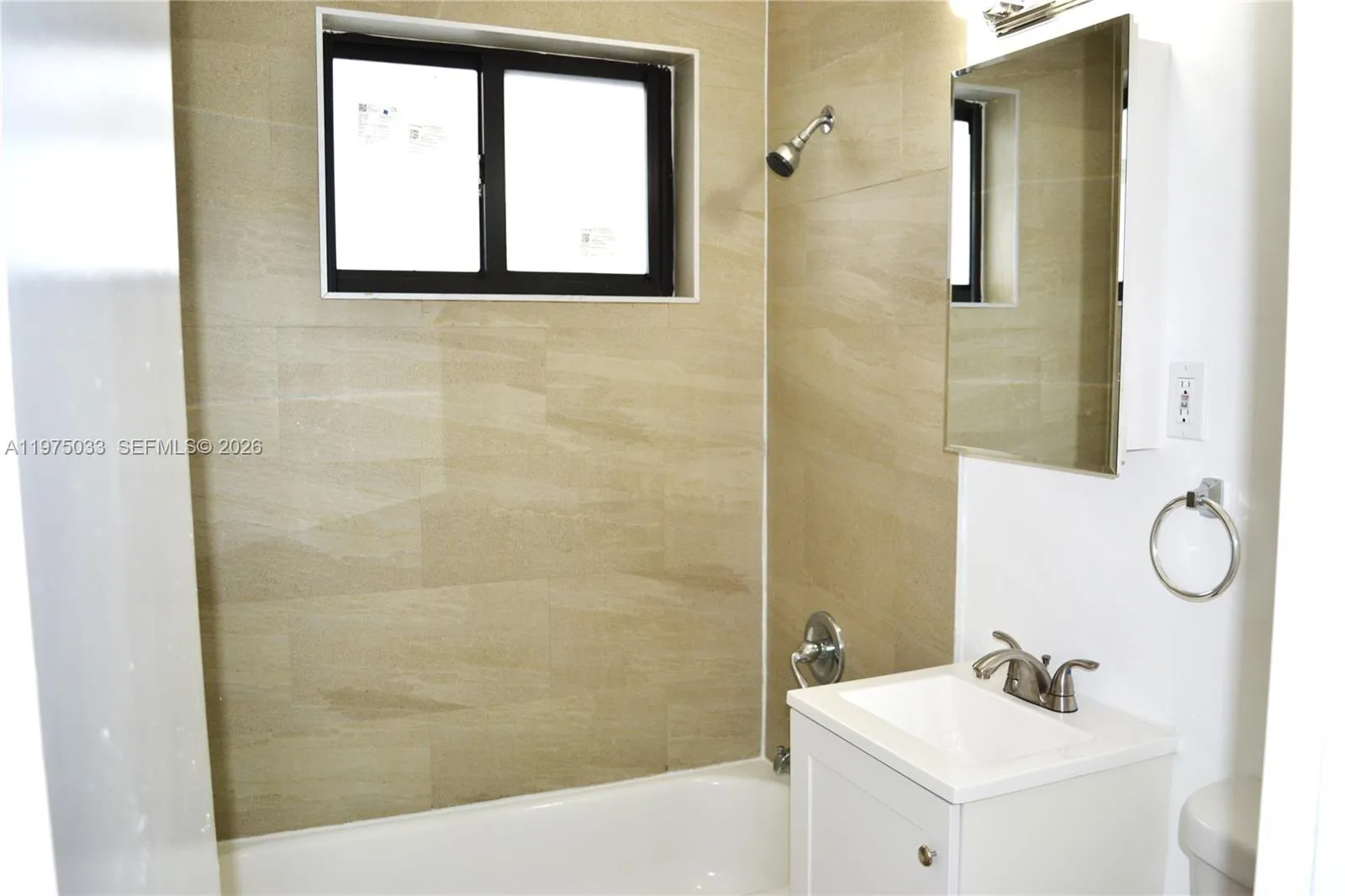 1035 Sw 4th St 3, Miami, Florida 33130, Miami, Florida 33130, 1 Bedroom Bedrooms, ,1 BathroomBathrooms,Residential Lease,For Rent,1035 Sw 4th St 3, Miami, Florida 33130,A11975033