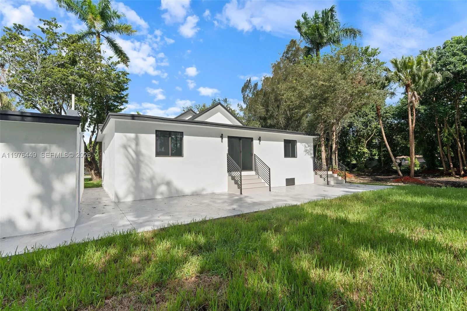 4800 Sw 61st Ave, Davie, Florida 33314, Davie, Florida 33314, 5 Bedrooms Bedrooms, ,4 BathroomsBathrooms,Residential Lease,For Rent,4800 Sw 61st Ave, Davie, Florida 33314,A11976449