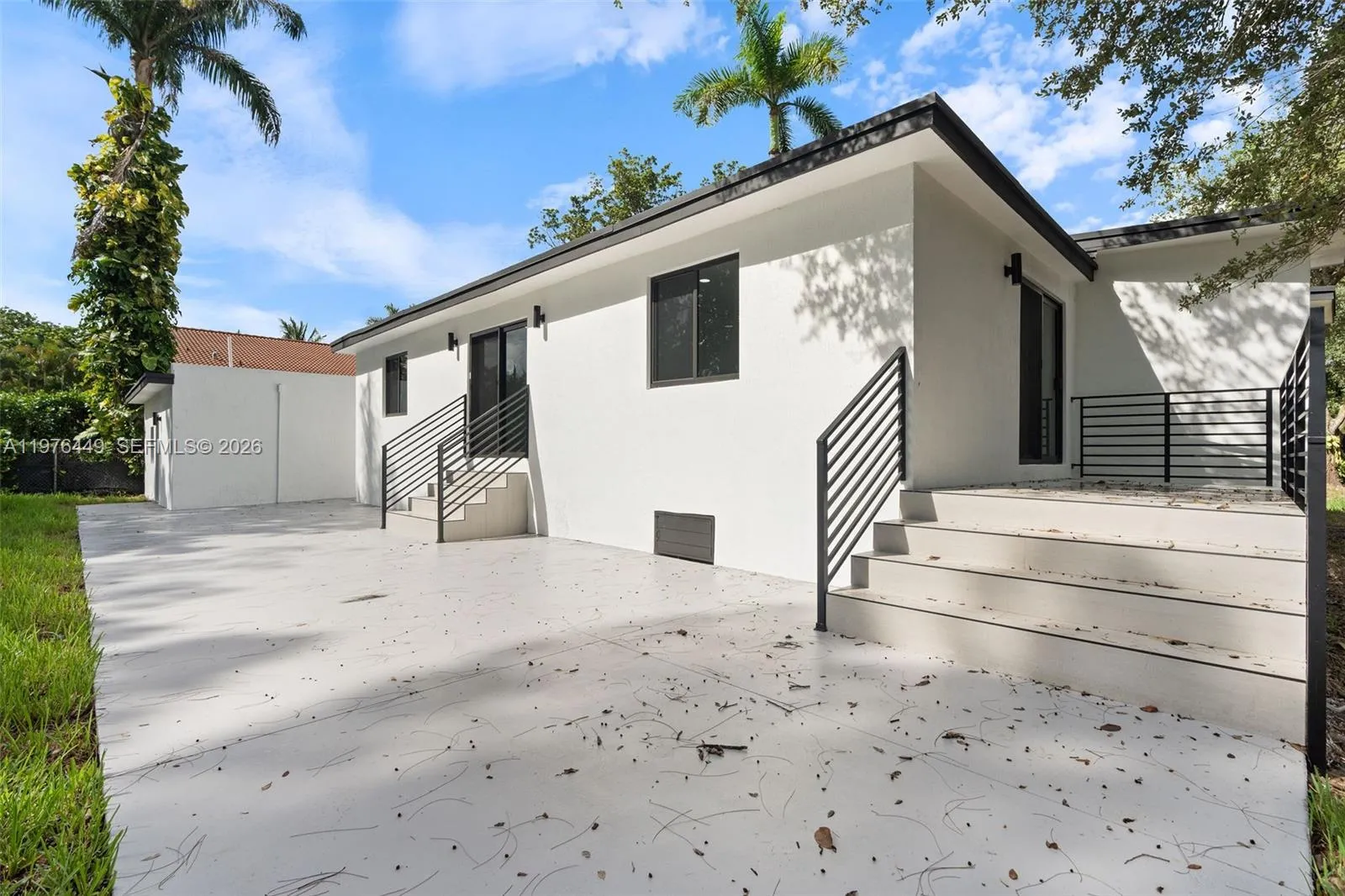 4800 Sw 61st Ave, Davie, Florida 33314, Davie, Florida 33314, 5 Bedrooms Bedrooms, ,4 BathroomsBathrooms,Residential Lease,For Rent,4800 Sw 61st Ave, Davie, Florida 33314,A11976449