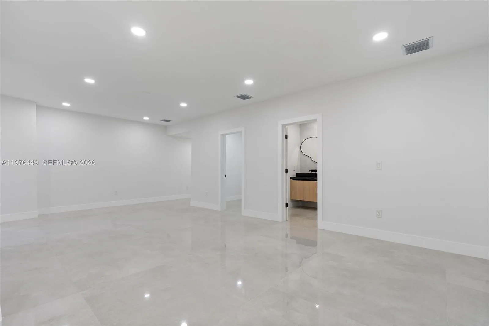 4800 Sw 61st Ave, Davie, Florida 33314, Davie, Florida 33314, 5 Bedrooms Bedrooms, ,4 BathroomsBathrooms,Residential Lease,For Rent,4800 Sw 61st Ave, Davie, Florida 33314,A11976449