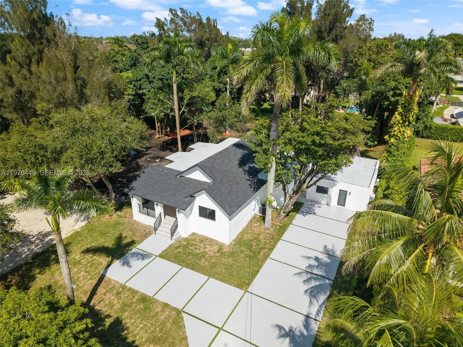 4800 Sw 61st Ave, Davie, Florida 33314, Davie, Florida 33314, 5 Bedrooms Bedrooms, ,4 BathroomsBathrooms,Residential Lease,For Rent,4800 Sw 61st Ave, Davie, Florida 33314,A11976449