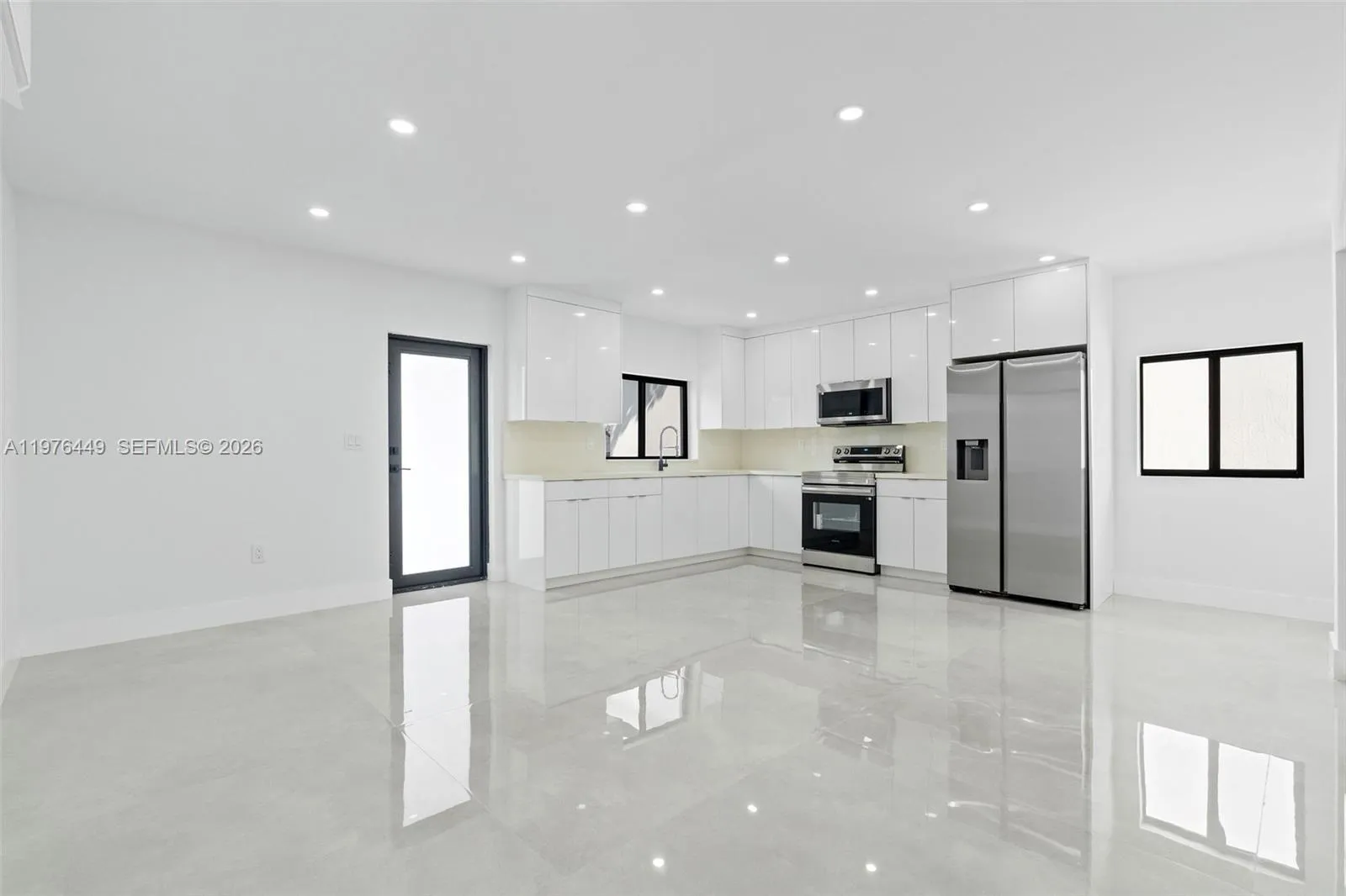 Kitchen / living