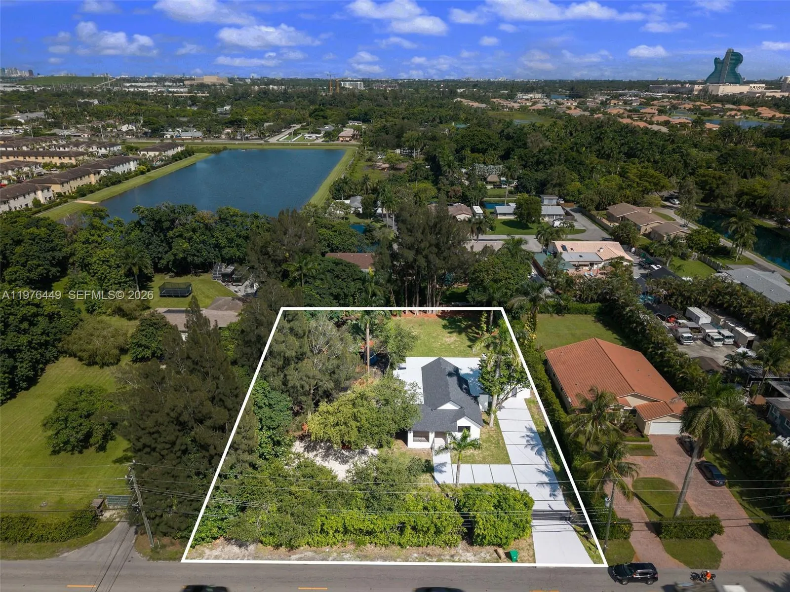 4800 Sw 61st Ave, Davie, Florida 33314, Davie, Florida 33314, 5 Bedrooms Bedrooms, ,4 BathroomsBathrooms,Residential Lease,For Rent,4800 Sw 61st Ave, Davie, Florida 33314,A11976449
