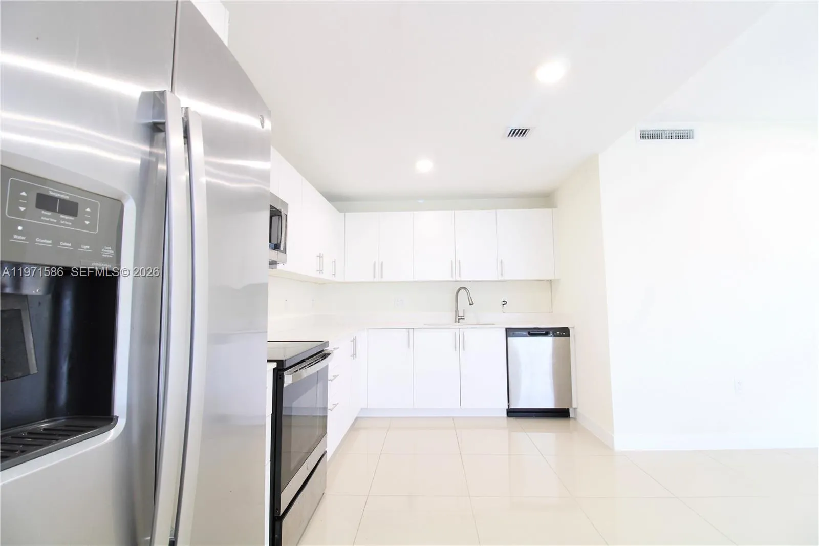 25875 Sw 145th Ave, Homestead, Florida 33032, Homestead, Florida 33032, 3 Bedrooms Bedrooms, ,2 BathroomsBathrooms,Residential Lease,For Rent,25875 Sw 145th Ave, Homestead, Florida 33032,A11971586