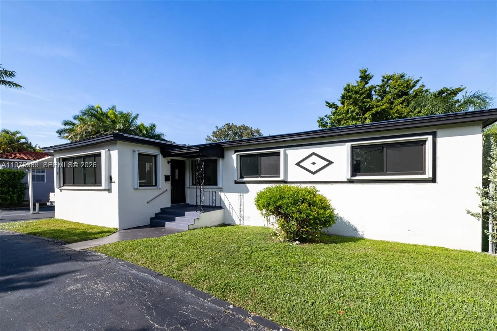3401 Sw 17th St 3401, Miami, Florida 33145, Miami, Florida 33145, 4 Bedrooms Bedrooms, ,2 BathroomsBathrooms,Residential Lease,For Rent,3401 Sw 17th St 3401, Miami, Florida 33145,A11975989