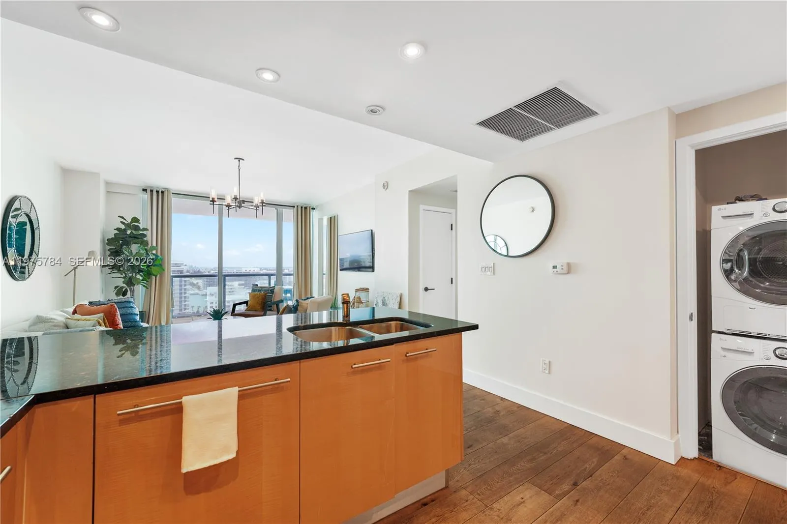6799 Collins Ave 1506, Miami Beach, Florida 33141, Miami Beach, Florida 33141, 2 Bedrooms Bedrooms, ,2 BathroomsBathrooms,Residential Lease,For Rent,6799 Collins Ave 1506, Miami Beach, Florida 33141,A11975784