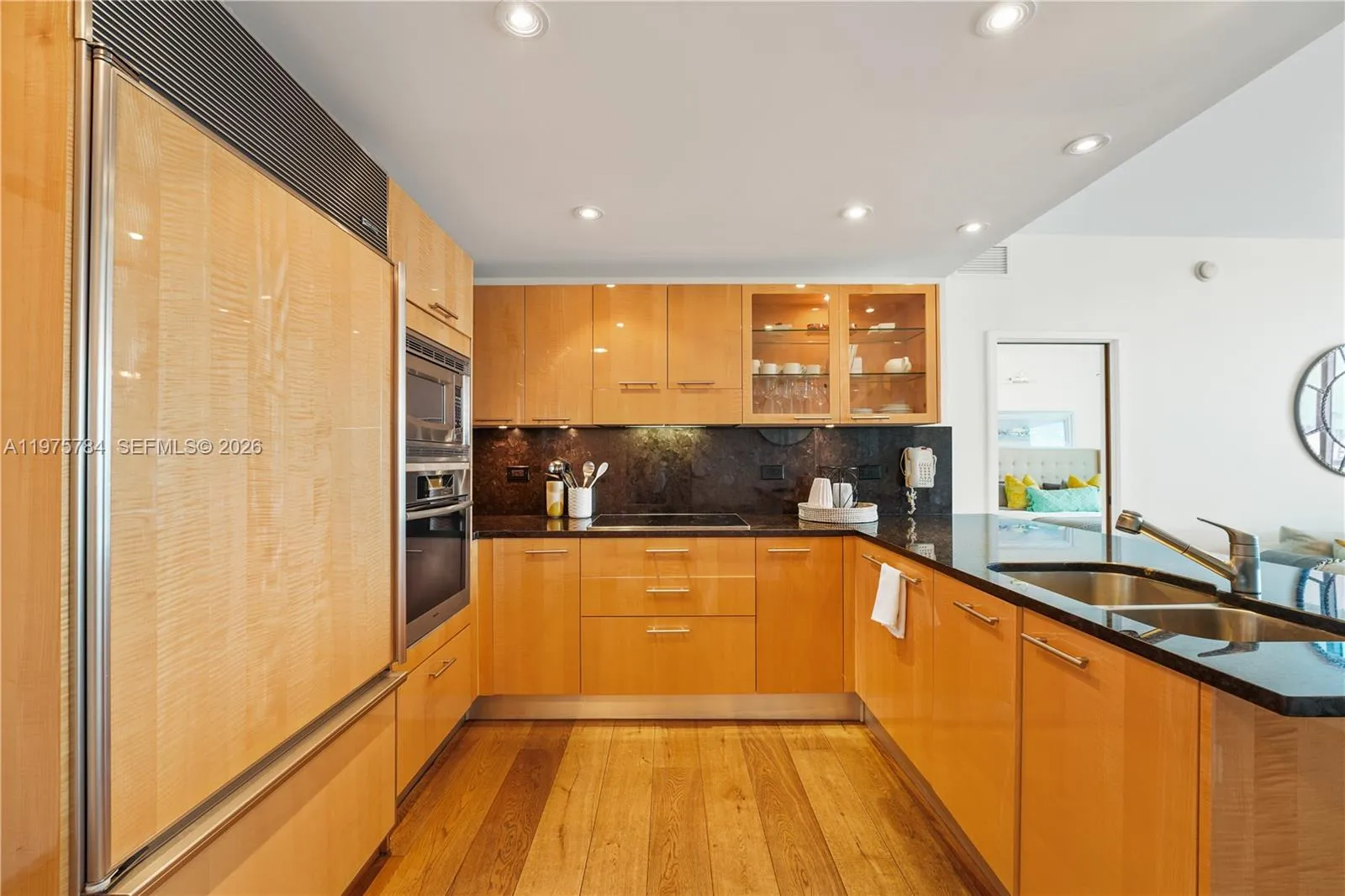 6799 Collins Ave 1506, Miami Beach, Florida 33141, Miami Beach, Florida 33141, 2 Bedrooms Bedrooms, ,2 BathroomsBathrooms,Residential Lease,For Rent,6799 Collins Ave 1506, Miami Beach, Florida 33141,A11975784