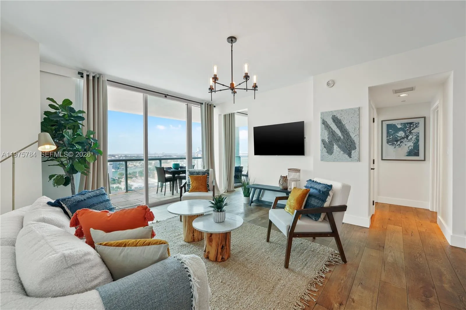 6799 Collins Ave 1506, Miami Beach, Florida 33141, Miami Beach, Florida 33141, 2 Bedrooms Bedrooms, ,2 BathroomsBathrooms,Residential Lease,For Rent,6799 Collins Ave 1506, Miami Beach, Florida 33141,A11975784