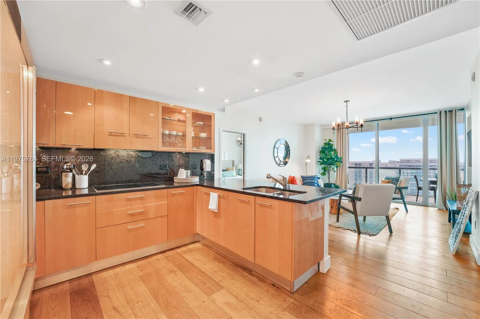 6799 Collins Ave 1506, Miami Beach, Florida 33141, Miami Beach, Florida 33141, 2 Bedrooms Bedrooms, ,2 BathroomsBathrooms,Residential Lease,For Rent,6799 Collins Ave 1506, Miami Beach, Florida 33141,A11975784