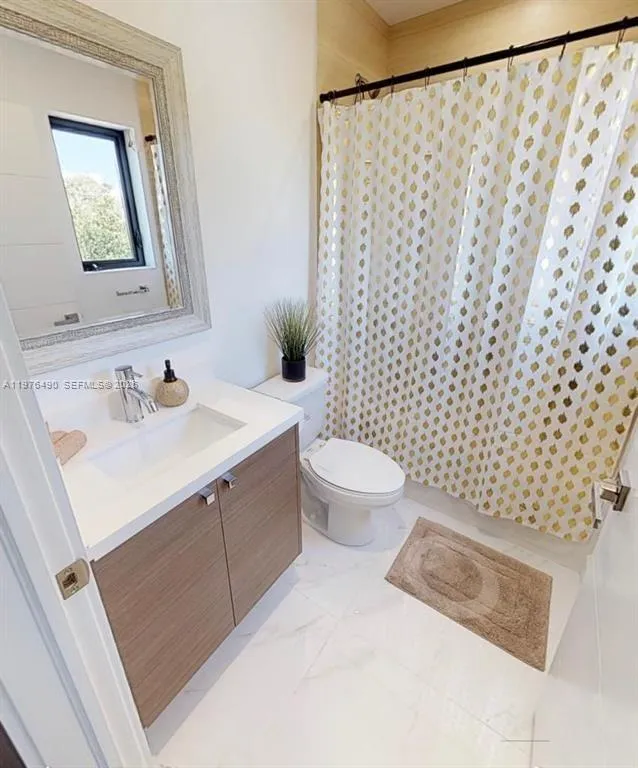 1501 N 17th Ave, Hollywood, Florida 33020, Hollywood, Florida 33020, ,Residential Income,For Sale,1501 N 17th Ave, Hollywood, Florida 33020,A11976490