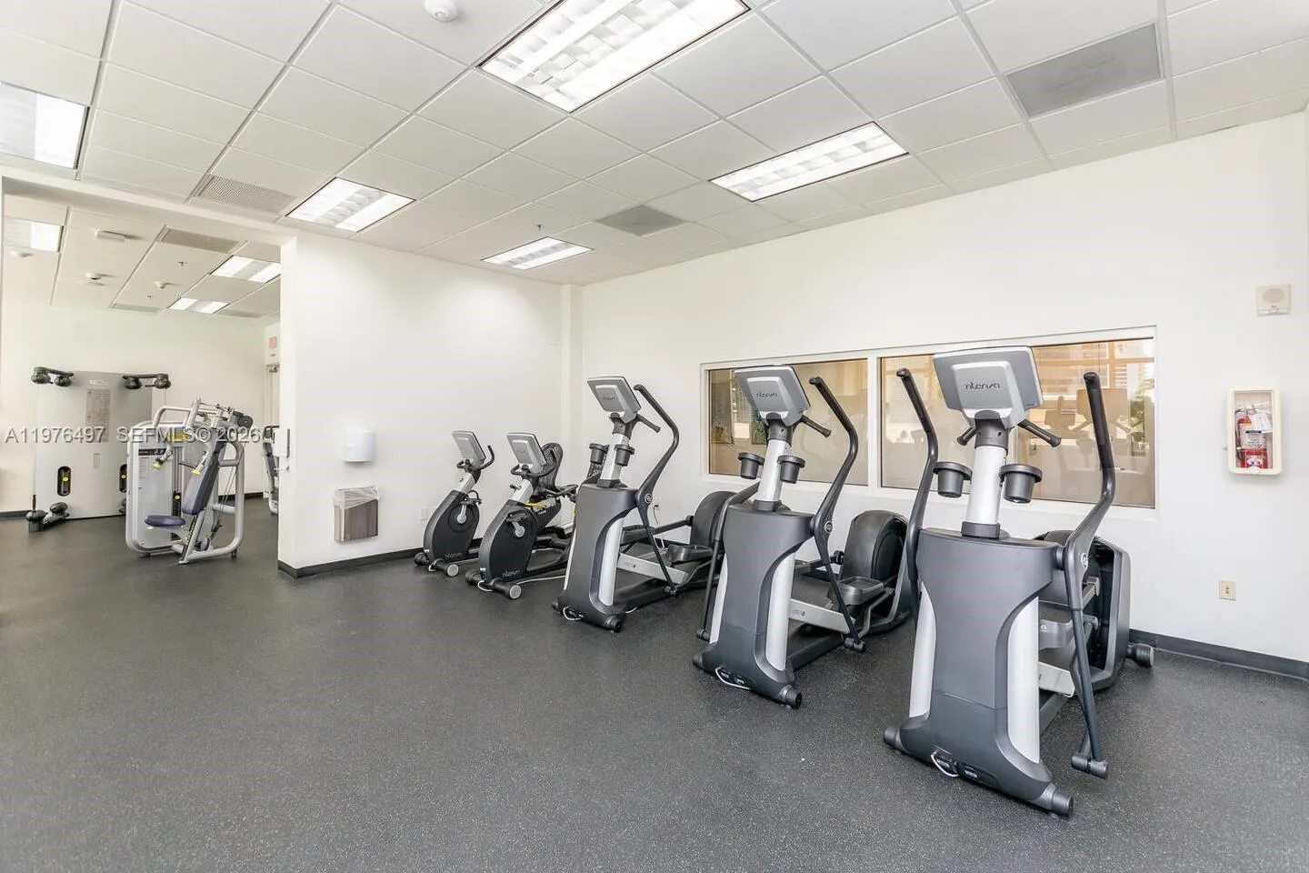 1200 Brickell Bay Dr 1621, Miami, Florida 33131, Miami, Florida 33131, 1 Bedroom Bedrooms, ,1 BathroomBathrooms,Residential Lease,For Rent,1200 Brickell Bay Dr 1621, Miami, Florida 33131,A11976497