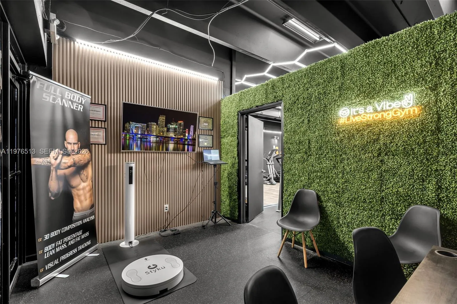 Hialeah, Florida 33012, ,Business Opportunity,For Sale,A11976513