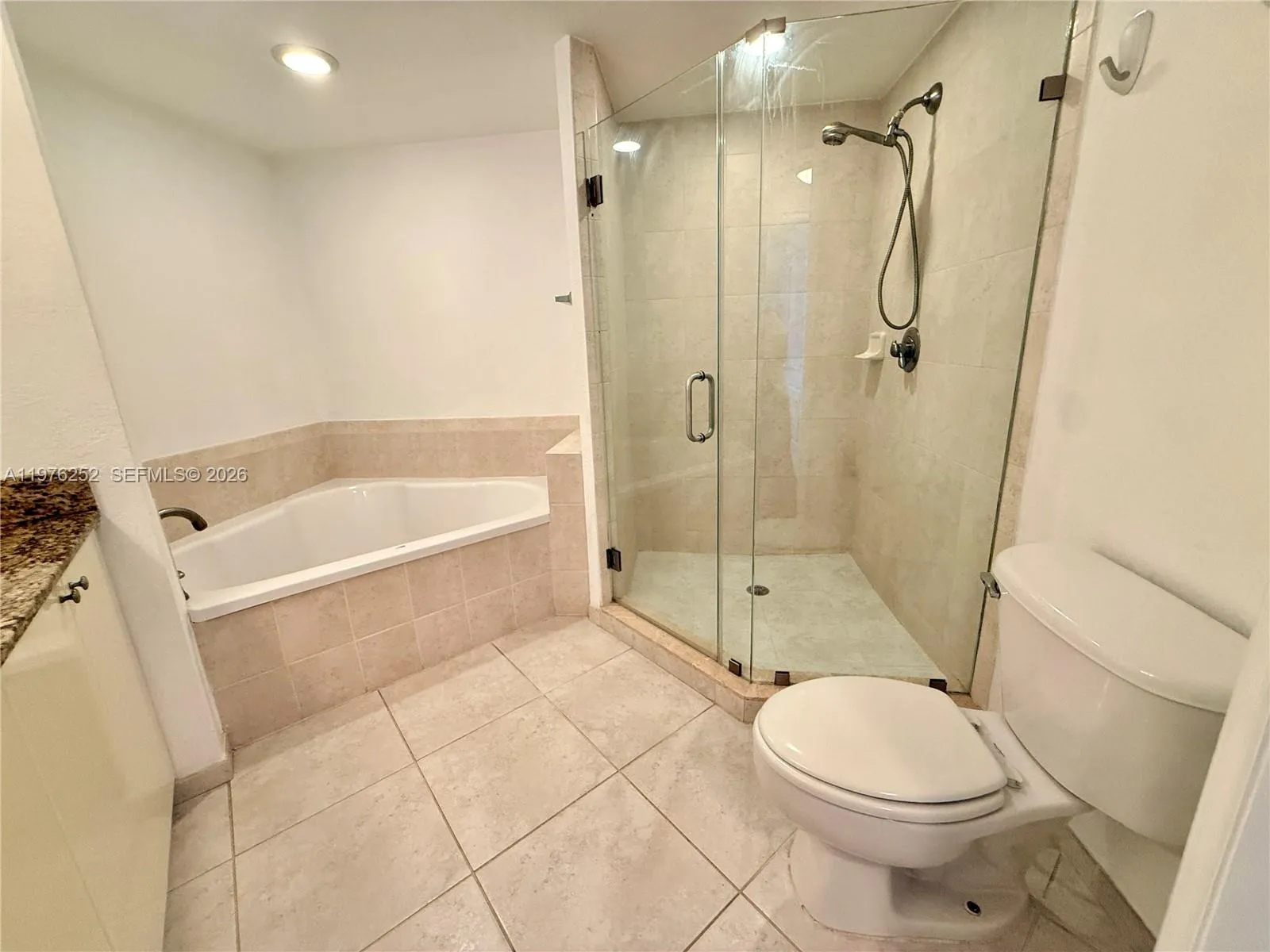 1830 Radius Dr 817, Hollywood, Florida 33020, Hollywood, Florida 33020, 1 Bedroom Bedrooms, ,1 BathroomBathrooms,Residential Lease,For Rent,1830 Radius Dr 817, Hollywood, Florida 33020,A11976252