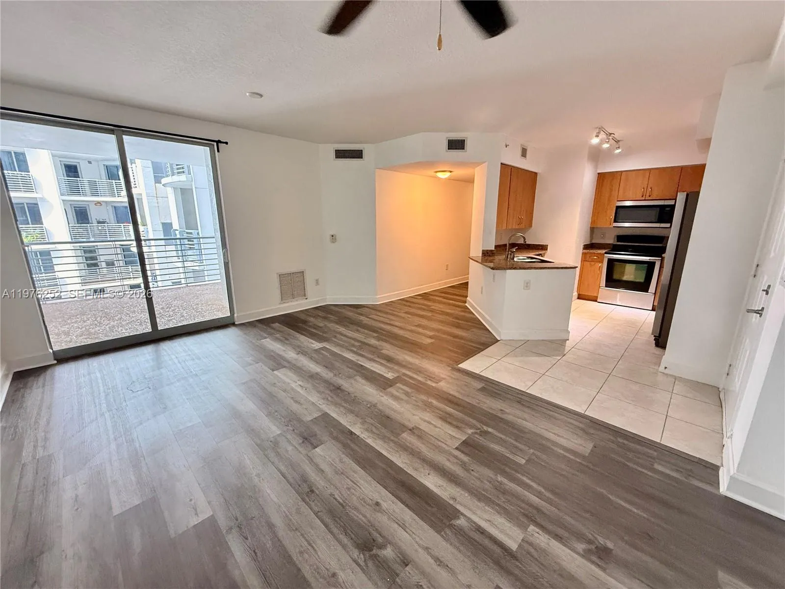 1830 Radius Dr 817, Hollywood, Florida 33020, Hollywood, Florida 33020, 1 Bedroom Bedrooms, ,1 BathroomBathrooms,Residential Lease,For Rent,1830 Radius Dr 817, Hollywood, Florida 33020,A11976252