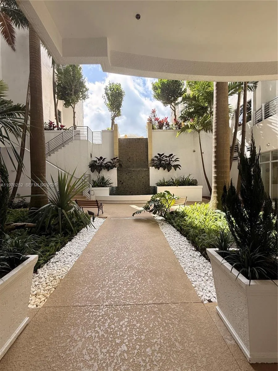 1830 Radius Dr 817, Hollywood, Florida 33020, Hollywood, Florida 33020, 1 Bedroom Bedrooms, ,1 BathroomBathrooms,Residential Lease,For Rent,1830 Radius Dr 817, Hollywood, Florida 33020,A11976252