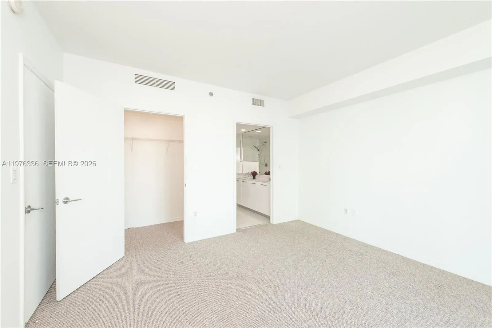 500 Brickell Av 1505, Miami, Florida 33131, Miami, Florida 33131, 2 Bedrooms Bedrooms, ,2 BathroomsBathrooms,Residential Lease,For Rent,500 Brickell Av 1505, Miami, Florida 33131,A11976336
