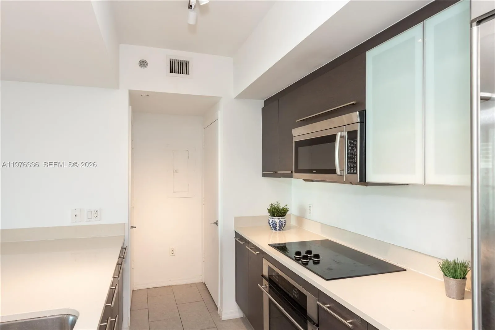 500 Brickell Av 1505, Miami, Florida 33131, Miami, Florida 33131, 2 Bedrooms Bedrooms, ,2 BathroomsBathrooms,Residential Lease,For Rent,500 Brickell Av 1505, Miami, Florida 33131,A11976336