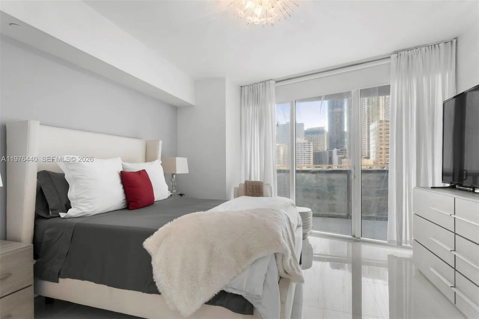 495 Brickell Ave 805, Miami, Florida 33131, Miami, Florida 33131, 2 Bedrooms Bedrooms, ,2 BathroomsBathrooms,Residential,For Sale,495 Brickell Ave 805, Miami, Florida 33131,A11976440