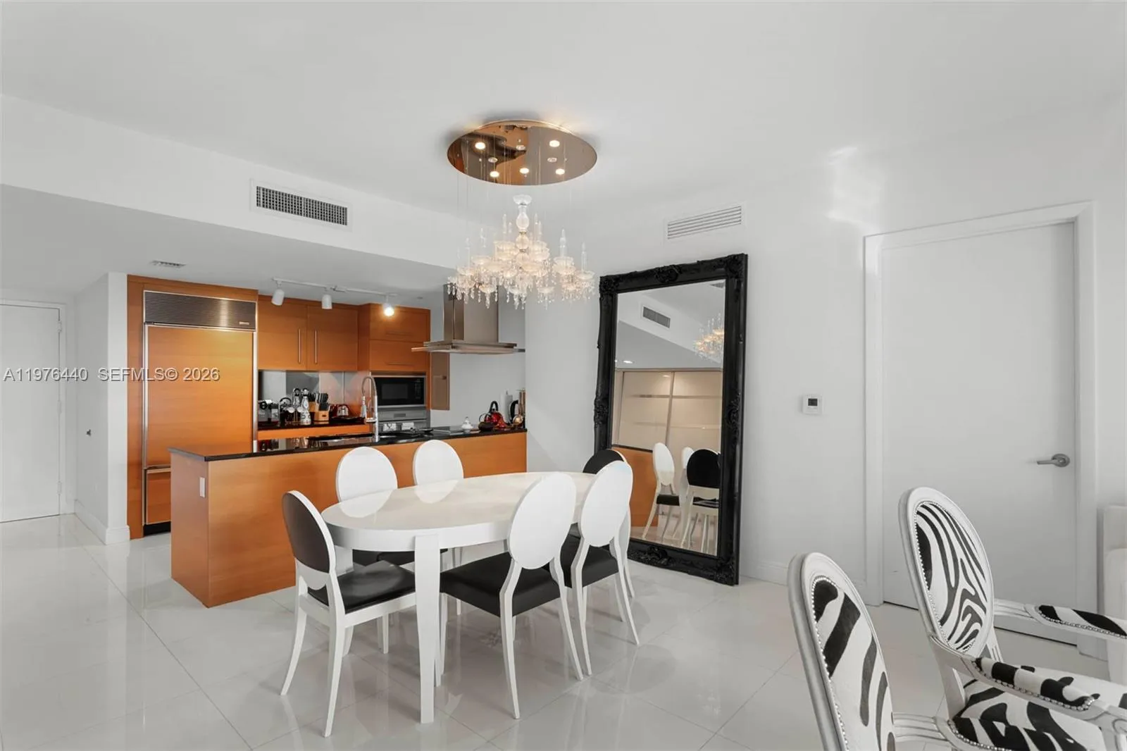 495 Brickell Ave 805, Miami, Florida 33131, Miami, Florida 33131, 2 Bedrooms Bedrooms, ,2 BathroomsBathrooms,Residential,For Sale,495 Brickell Ave 805, Miami, Florida 33131,A11976440