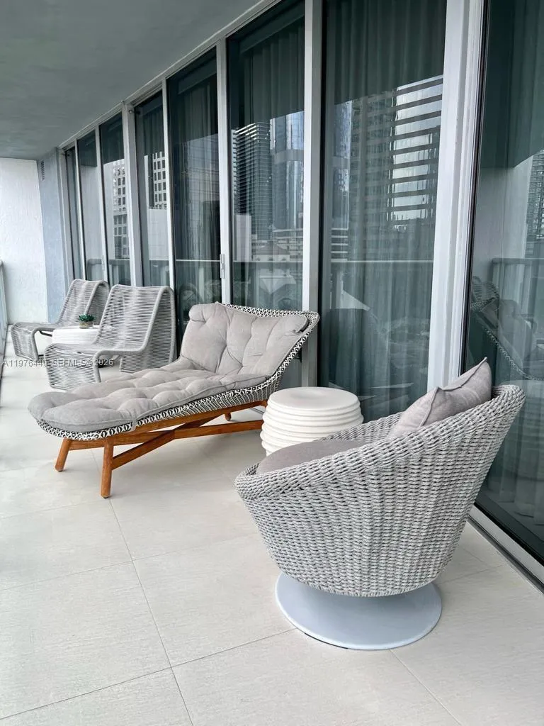 495 Brickell Ave 805, Miami, Florida 33131, Miami, Florida 33131, 2 Bedrooms Bedrooms, ,2 BathroomsBathrooms,Residential,For Sale,495 Brickell Ave 805, Miami, Florida 33131,A11976440