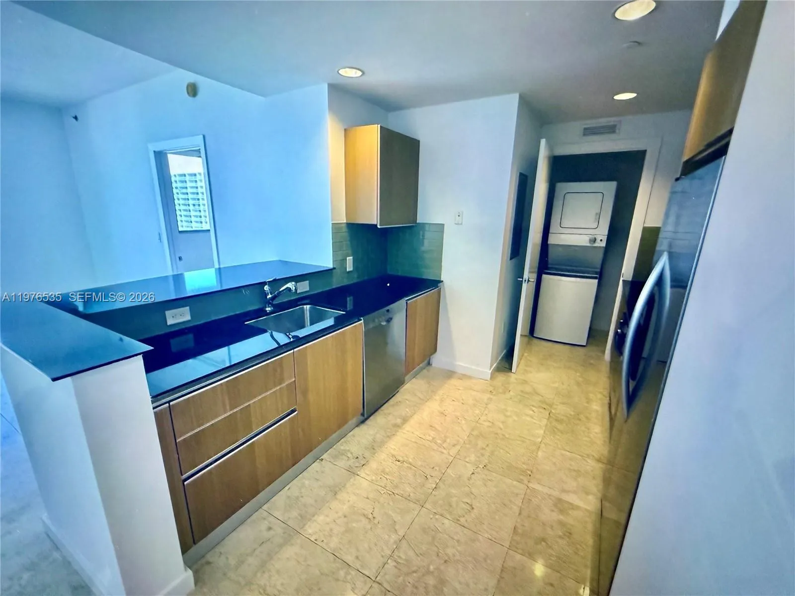 1060 Brickell Ave 3205, Miami, Florida 33131, Miami, Florida 33131, 1 Bedroom Bedrooms, ,1 BathroomBathrooms,Residential Lease,For Rent,1060 Brickell Ave 3205, Miami, Florida 33131,A11976535