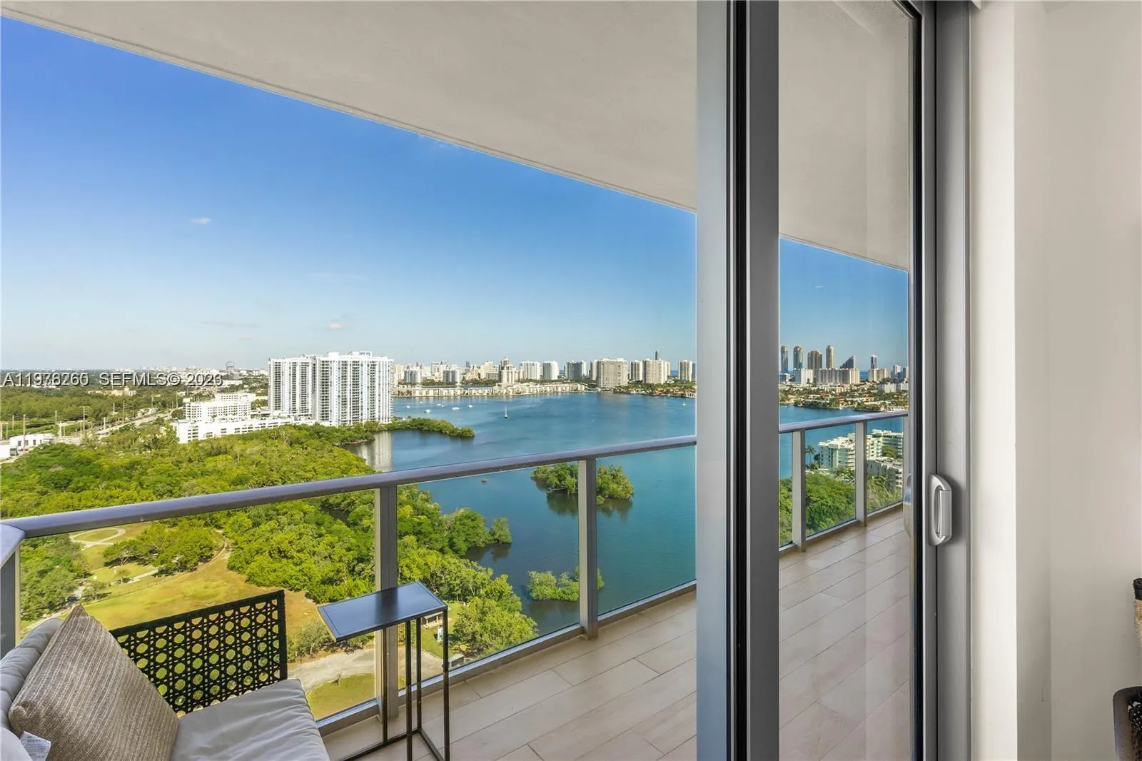 16385 Biscayne Blvd 2406, North Miami Beach, Flori, North Miami Beach, Florida 33160, 2 Bedrooms Bedrooms, ,2 BathroomsBathrooms,Residential Lease,For Rent,16385 Biscayne Blvd 2406, North Miami Beach, Flori,A11976260
