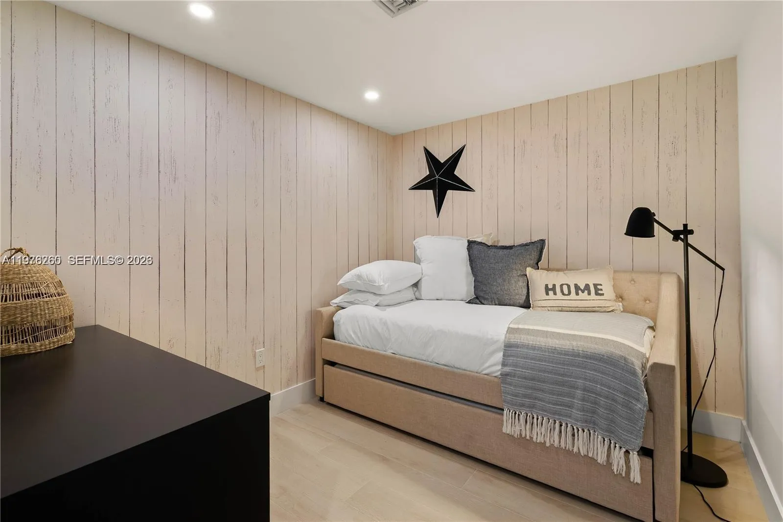 16385 Biscayne Blvd 2406, North Miami Beach, Flori, North Miami Beach, Florida 33160, 2 Bedrooms Bedrooms, ,2 BathroomsBathrooms,Residential Lease,For Rent,16385 Biscayne Blvd 2406, North Miami Beach, Flori,A11976260