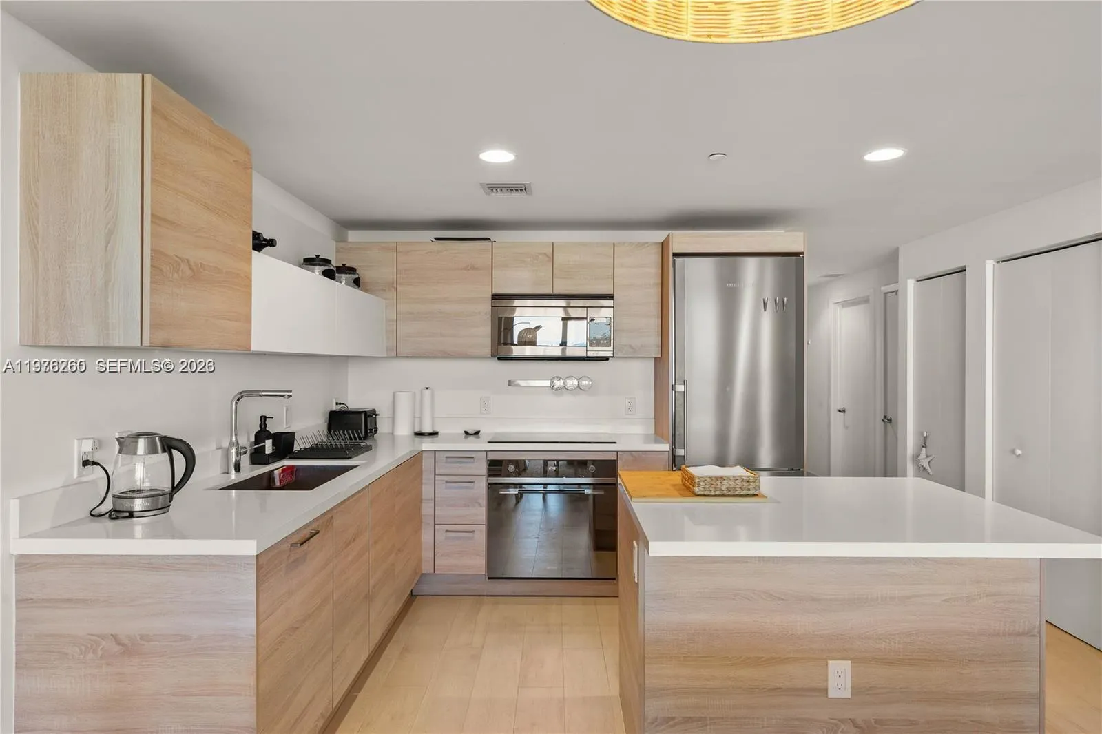 16385 Biscayne Blvd 2406, North Miami Beach, Flori, North Miami Beach, Florida 33160, 2 Bedrooms Bedrooms, ,2 BathroomsBathrooms,Residential Lease,For Rent,16385 Biscayne Blvd 2406, North Miami Beach, Flori,A11976260