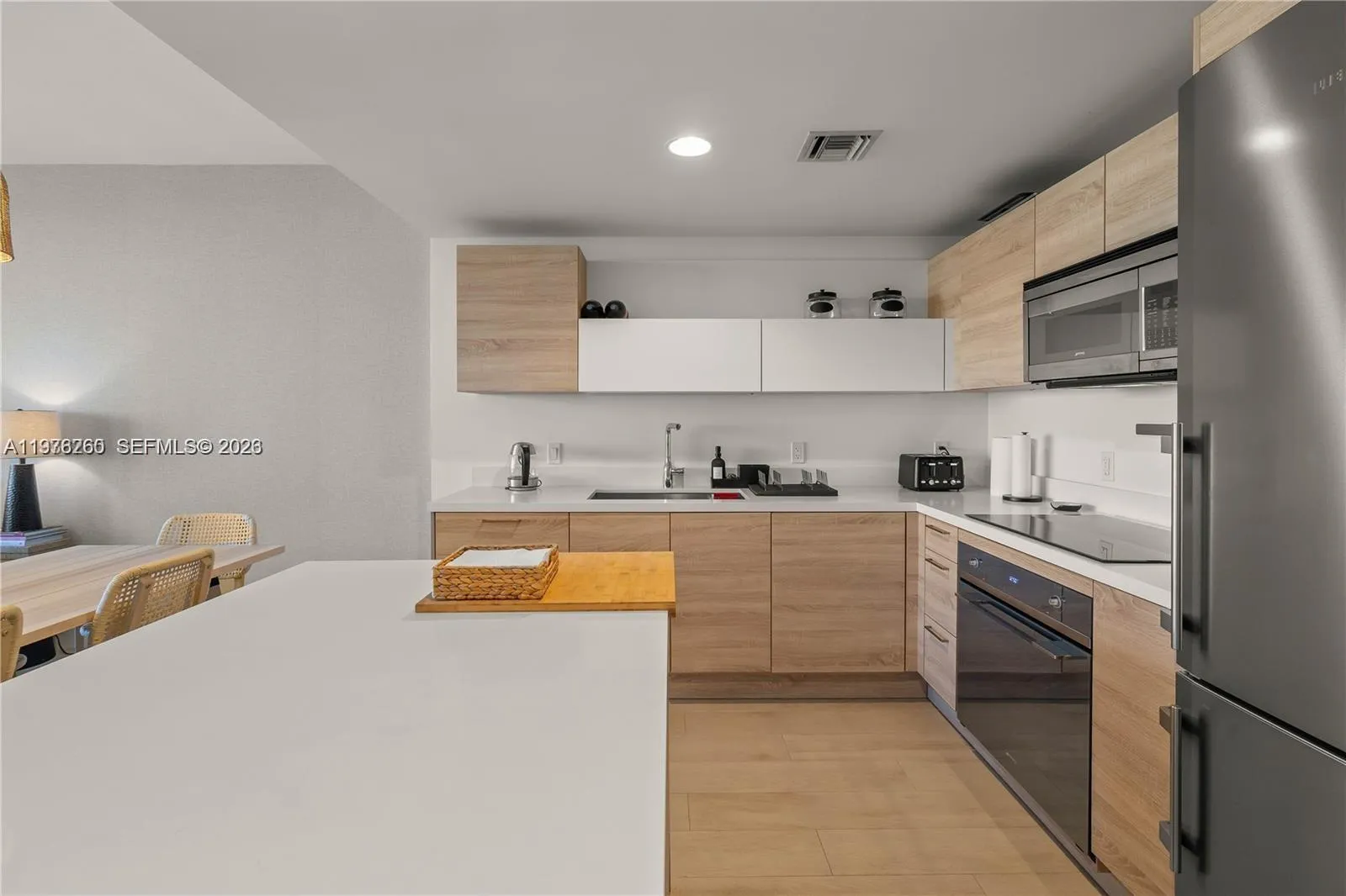 16385 Biscayne Blvd 2406, North Miami Beach, Flori, North Miami Beach, Florida 33160, 2 Bedrooms Bedrooms, ,2 BathroomsBathrooms,Residential Lease,For Rent,16385 Biscayne Blvd 2406, North Miami Beach, Flori,A11976260