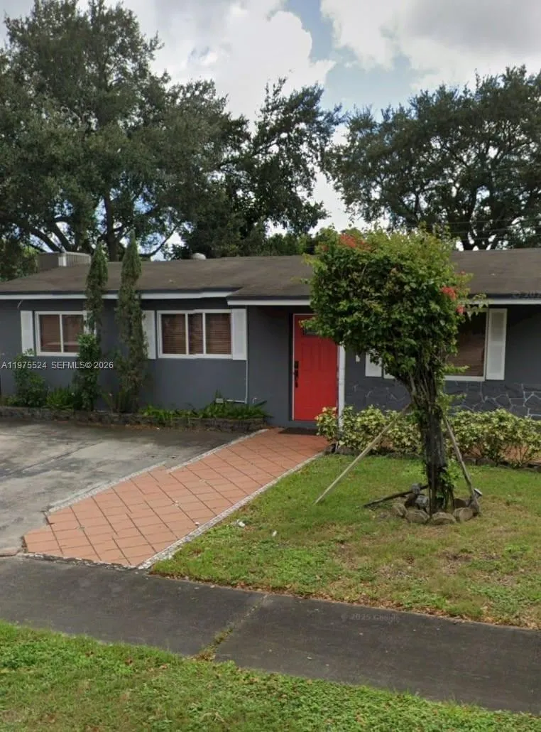 7430 Douglas St, Hollywood, Florida 33024, Hollywood, Florida 33024, 3 Bedrooms Bedrooms, ,2 BathroomsBathrooms,Residential,For Sale,7430 Douglas St, Hollywood, Florida 33024,A11975524