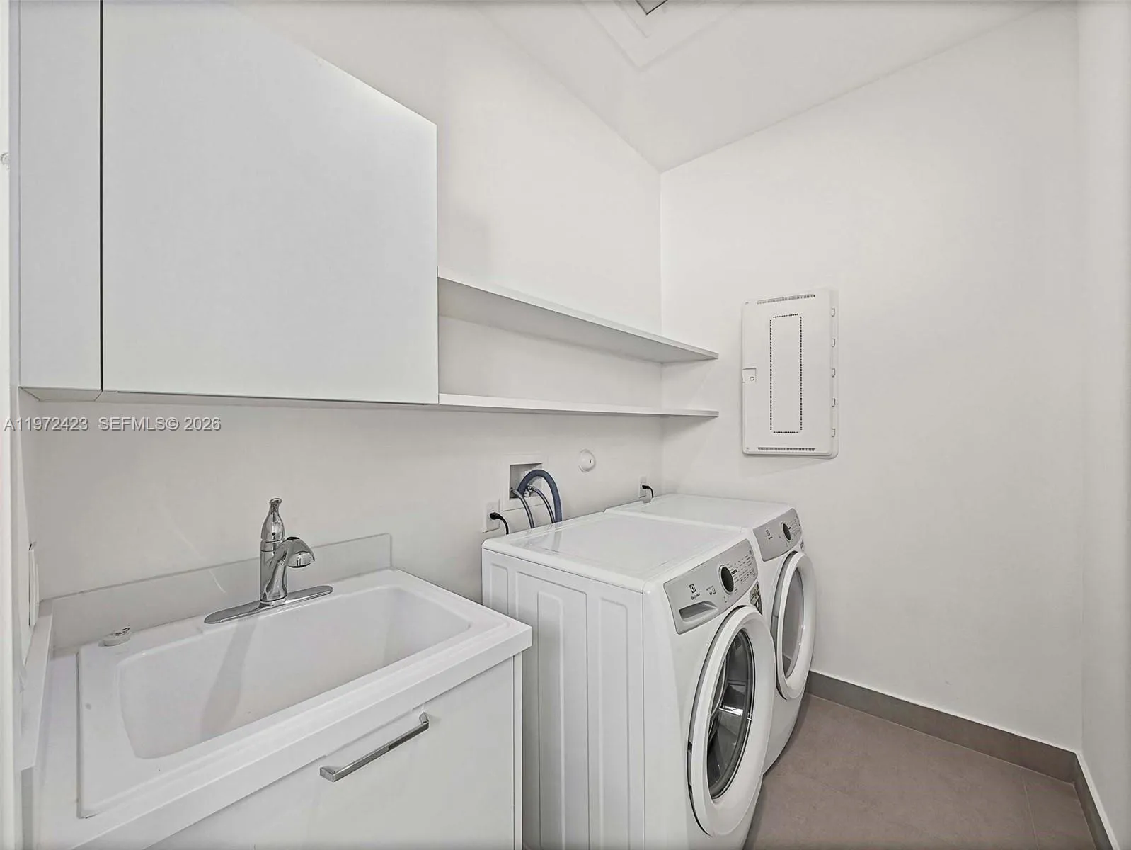 5718 Ashwood Cir W 5718, Hollywood, Florida 33312, Hollywood, Florida 33312, 5 Bedrooms Bedrooms, ,5 BathroomsBathrooms,Residential Lease,For Rent,5718 Ashwood Cir W 5718, Hollywood, Florida 33312,A11972423