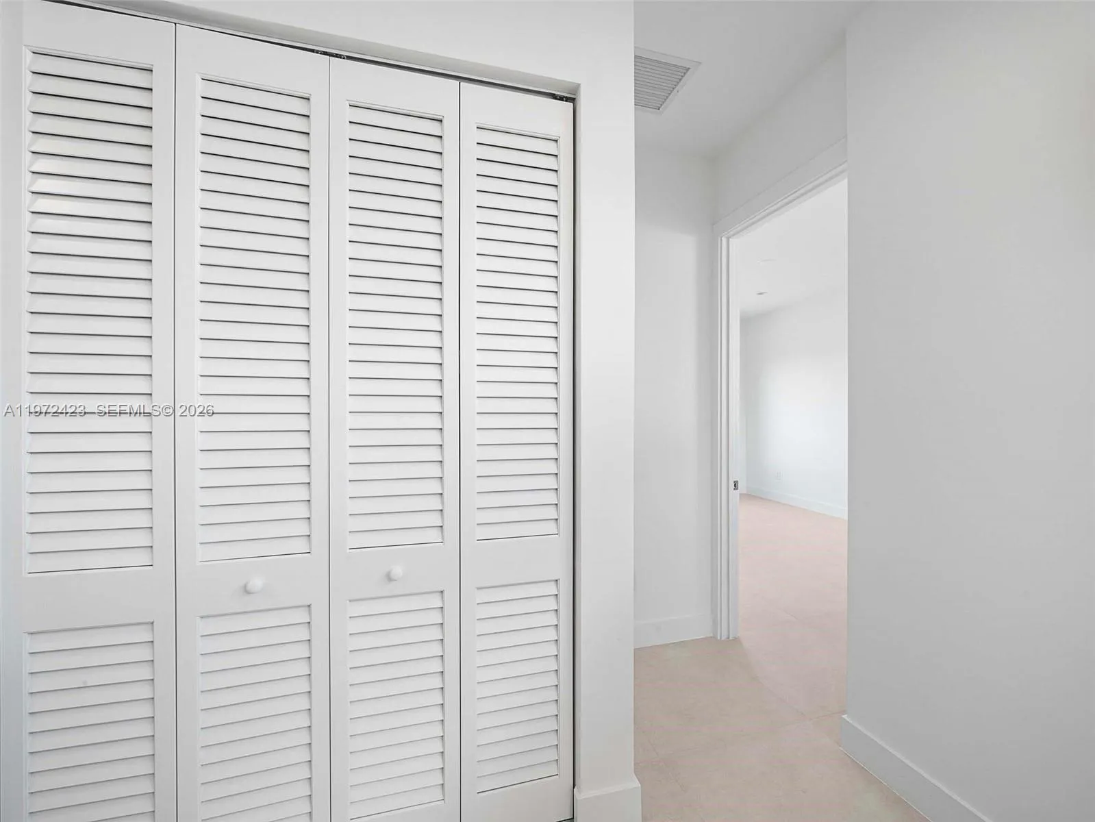 5718 Ashwood Cir W 5718, Hollywood, Florida 33312, Hollywood, Florida 33312, 5 Bedrooms Bedrooms, ,5 BathroomsBathrooms,Residential Lease,For Rent,5718 Ashwood Cir W 5718, Hollywood, Florida 33312,A11972423