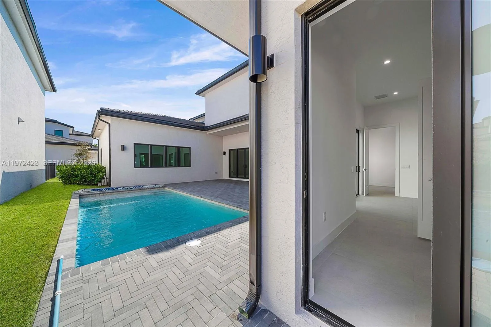 5718 Ashwood Cir W 5718, Hollywood, Florida 33312, Hollywood, Florida 33312, 5 Bedrooms Bedrooms, ,5 BathroomsBathrooms,Residential Lease,For Rent,5718 Ashwood Cir W 5718, Hollywood, Florida 33312,A11972423