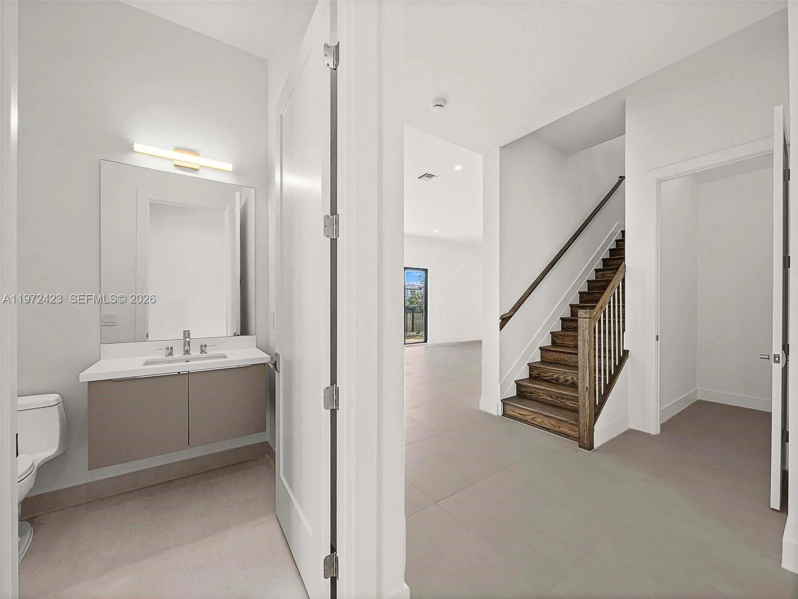 5718 Ashwood Cir W 5718, Hollywood, Florida 33312, Hollywood, Florida 33312, 5 Bedrooms Bedrooms, ,5 BathroomsBathrooms,Residential Lease,For Rent,5718 Ashwood Cir W 5718, Hollywood, Florida 33312,A11972423