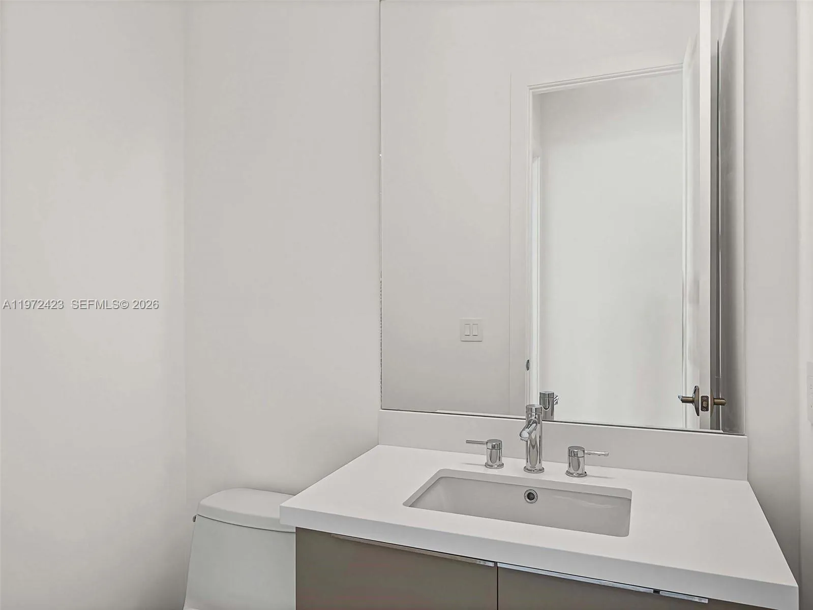 5718 Ashwood Cir W 5718, Hollywood, Florida 33312, Hollywood, Florida 33312, 5 Bedrooms Bedrooms, ,5 BathroomsBathrooms,Residential Lease,For Rent,5718 Ashwood Cir W 5718, Hollywood, Florida 33312,A11972423