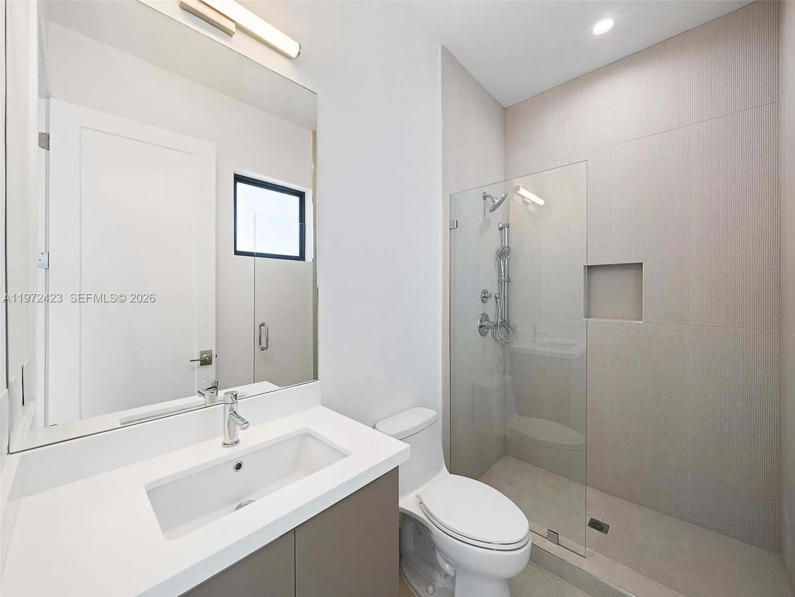 5718 Ashwood Cir W 5718, Hollywood, Florida 33312, Hollywood, Florida 33312, 5 Bedrooms Bedrooms, ,5 BathroomsBathrooms,Residential Lease,For Rent,5718 Ashwood Cir W 5718, Hollywood, Florida 33312,A11972423