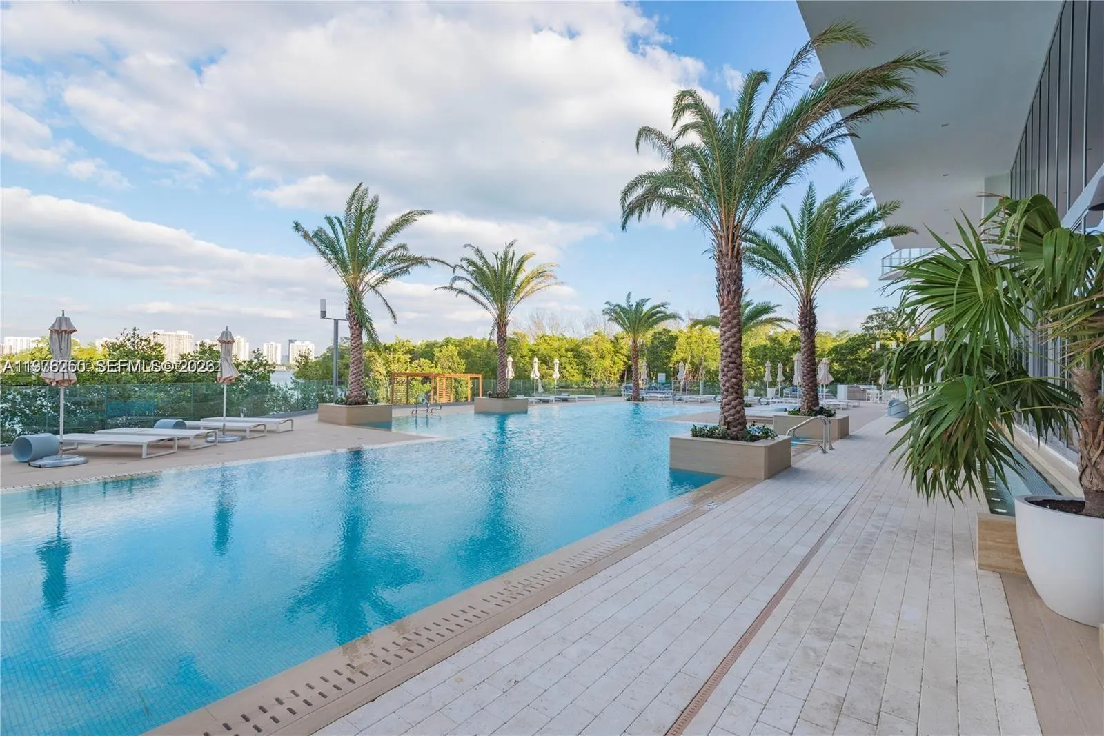 16385 Biscayne Blvd 1102, North Miami Beach, Flori, North Miami Beach, Florida 33160, 1 Bedroom Bedrooms, ,2 BathroomsBathrooms,Residential Lease,For Rent,16385 Biscayne Blvd 1102, North Miami Beach, Flori,A11976250