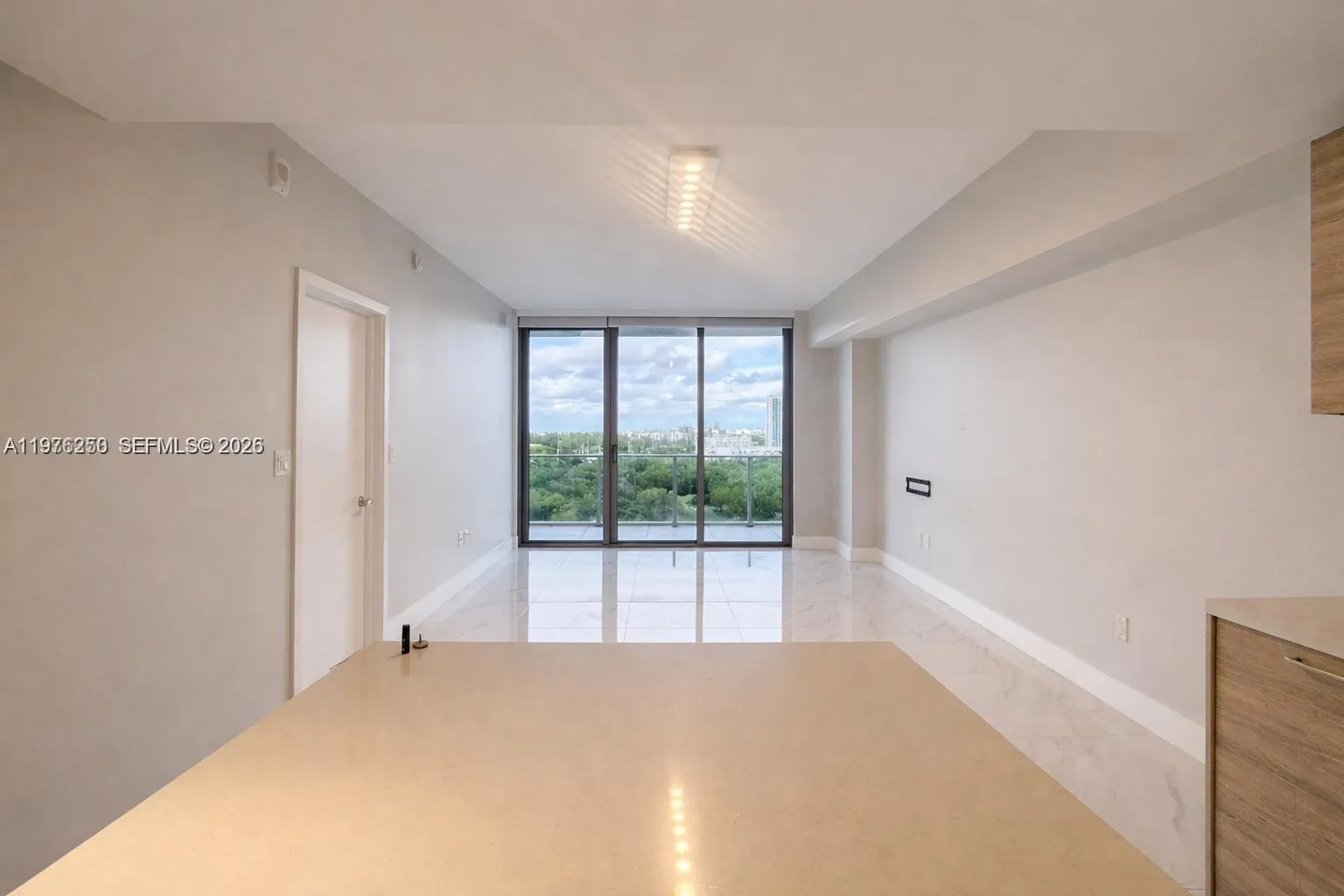 16385 Biscayne Blvd 1102, North Miami Beach, Flori, North Miami Beach, Florida 33160, 1 Bedroom Bedrooms, ,2 BathroomsBathrooms,Residential Lease,For Rent,16385 Biscayne Blvd 1102, North Miami Beach, Flori,A11976250