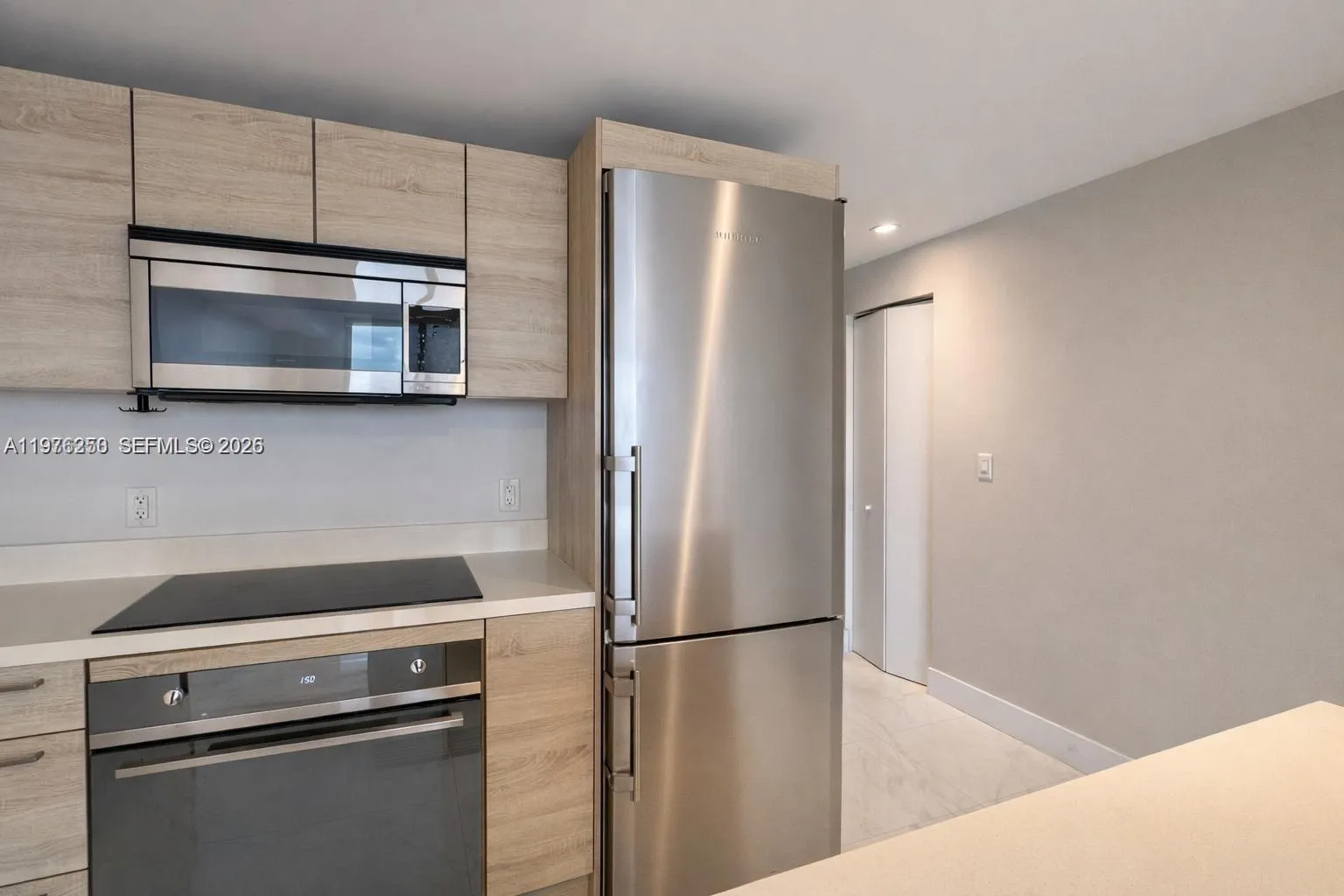 16385 Biscayne Blvd 1102, North Miami Beach, Flori, North Miami Beach, Florida 33160, 1 Bedroom Bedrooms, ,2 BathroomsBathrooms,Residential Lease,For Rent,16385 Biscayne Blvd 1102, North Miami Beach, Flori,A11976250