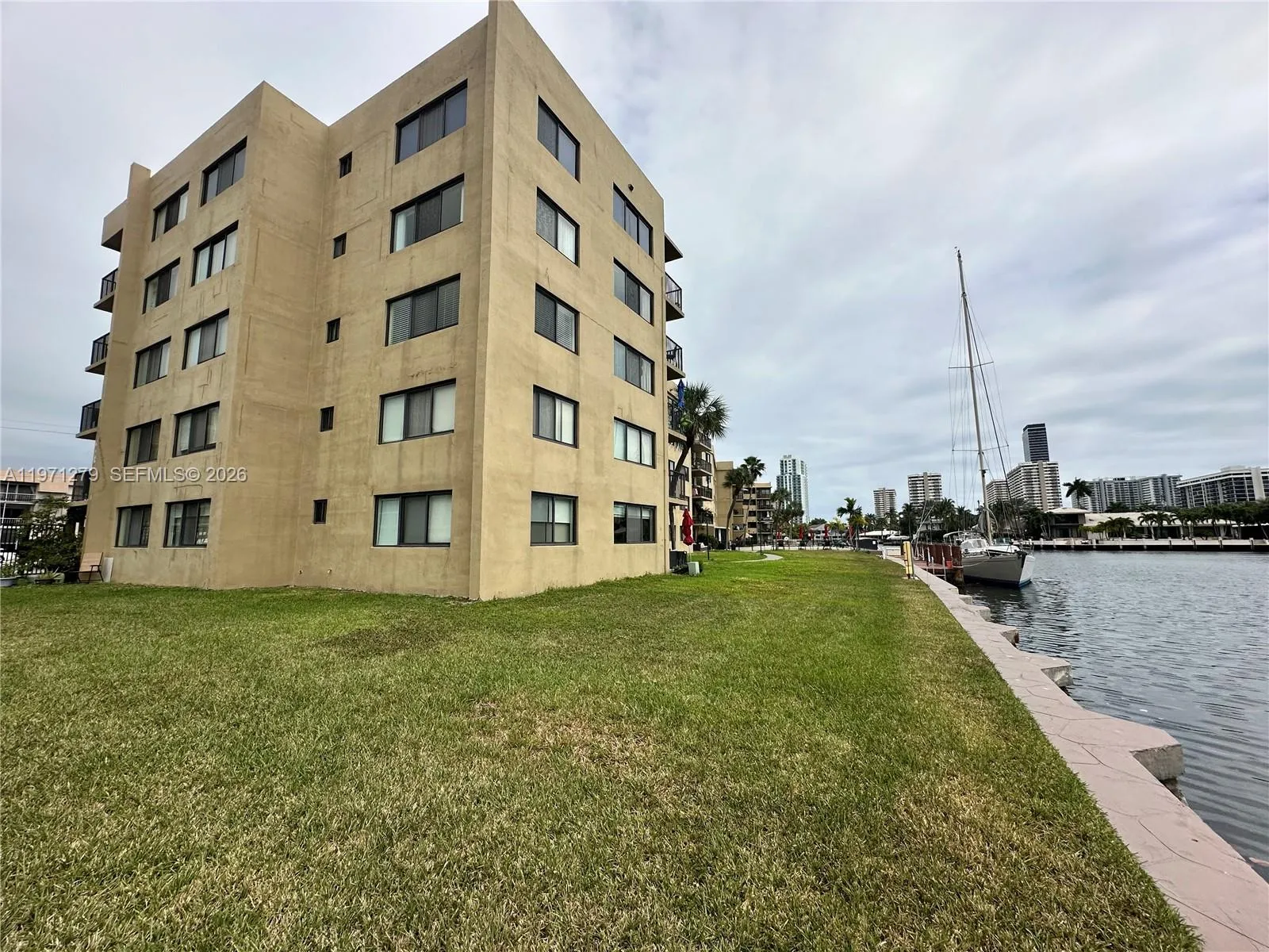 301 Golden Isles Dr 114, Hallandale Beach, Florida, Hallandale Beach, Florida 33009, 1 Bedroom Bedrooms, ,1 BathroomBathrooms,Residential Lease,For Rent,301 Golden Isles Dr 114, Hallandale Beach, Florida,A11971279