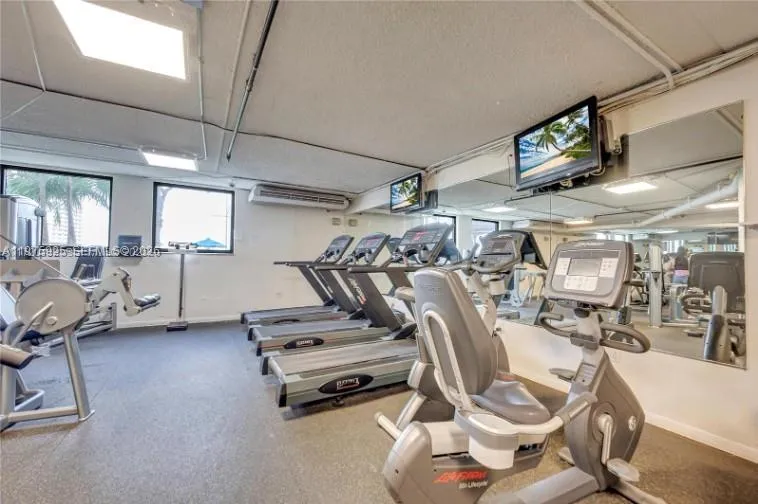 999 Brickell Bay Dr 2007, Miami, Florida 33131, Miami, Florida 33131, 1 Bedroom Bedrooms, ,1 BathroomBathrooms,Residential,For Sale,999 Brickell Bay Dr 2007, Miami, Florida 33131,A11975925