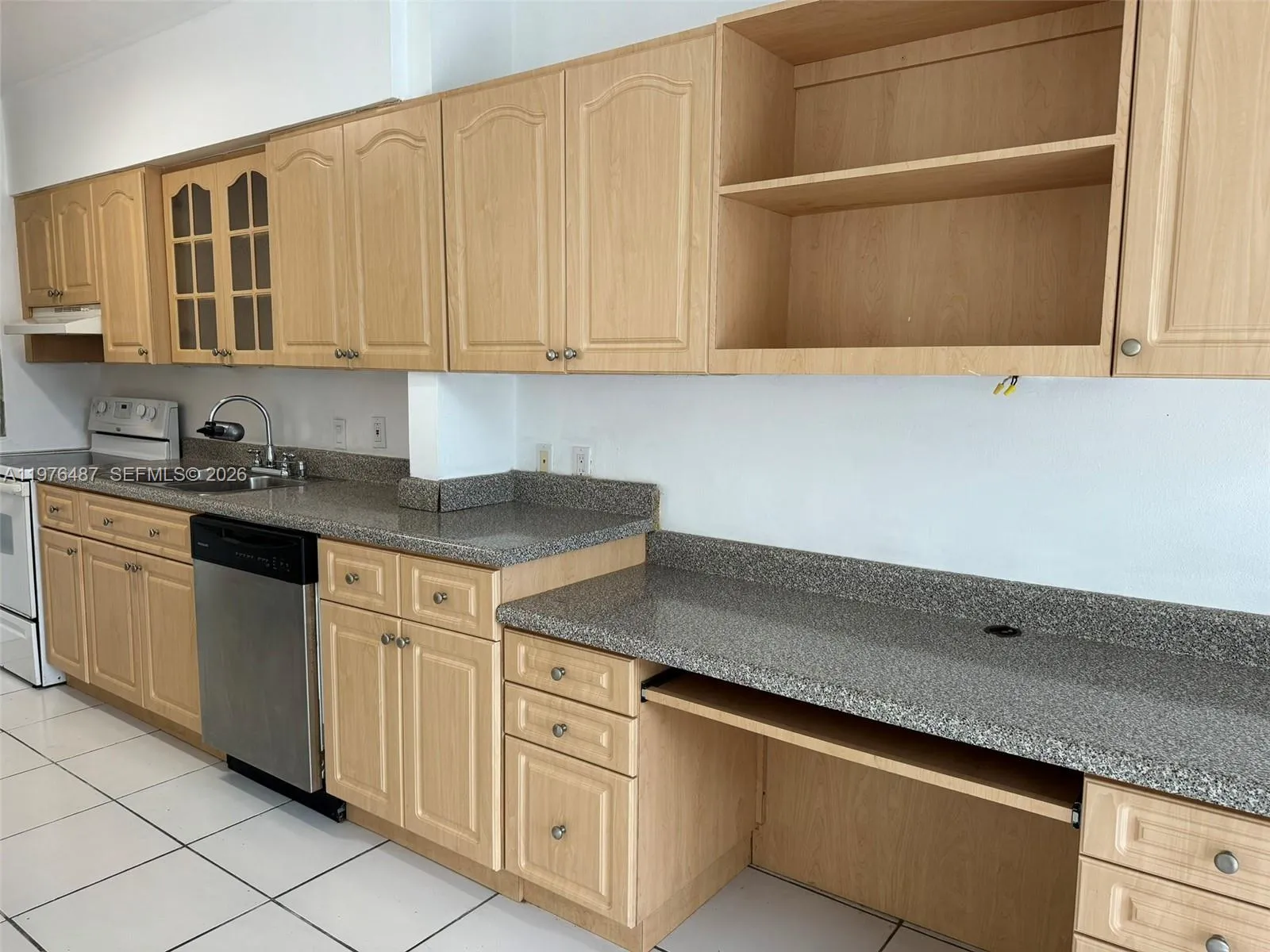 10210 Collins Ave 107, Bal Harbour, Florida 33154, Bal Harbour, Florida 33154, 1 Bedroom Bedrooms, ,1 BathroomBathrooms,Residential Lease,For Rent,10210 Collins Ave 107, Bal Harbour, Florida 33154,A11976487